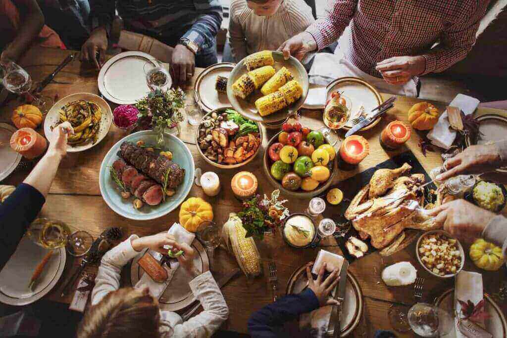 thanksgiving table