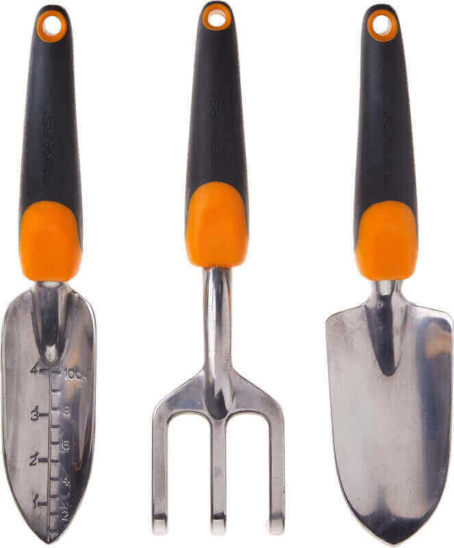 Fiskars 3-in-1 Garden Tool Set - Trowel, Transplanter, Cultivator for Gardening - Lawn and Garden - Black/Orange