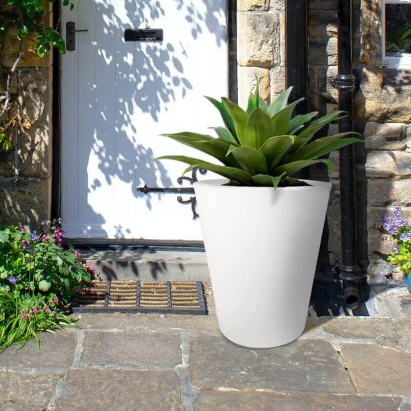 Elly Décor 18-inch Tall Conic Plastic Planter with Drainage Hole, Plant Pot, Lightweight  Durable, Gardening Flower Pot high Plastic Pot 18 x 21 Black