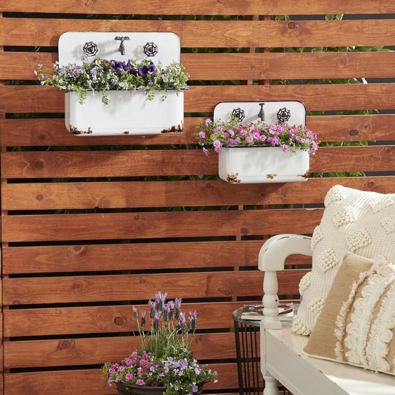 Deco 79 Metal Indoor Outdoor Wall Planter Indoor Outdoor Sink Hanging Planter with Bronze Hardware and Distressed Accents, Set of 2 Plant Hanger 17, 13W, White